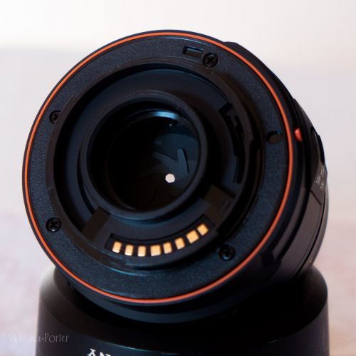 소니 Sony Alpha SAL85F28 85mm f2.8 A-mount Standard & Medium Telephoto Fixed Lens (Black)