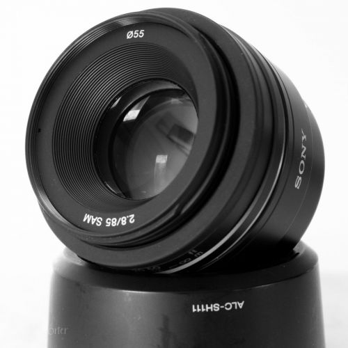 소니 Sony Alpha SAL85F28 85mm f2.8 A-mount Standard & Medium Telephoto Fixed Lens (Black)