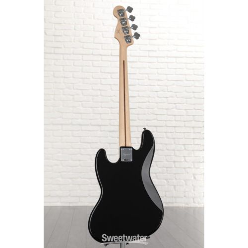 Squier Affinity Series Jazz Bass - Black with Maple Fingerboard