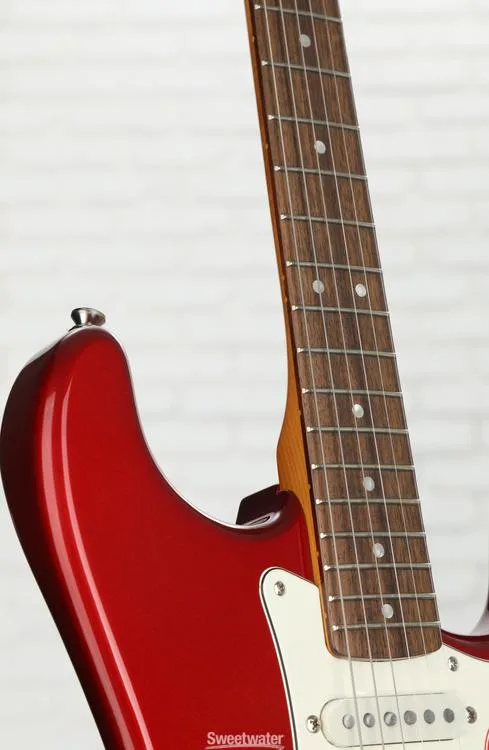  Squier Classic Vibe '60s Stratocaster - Candy Apple Red