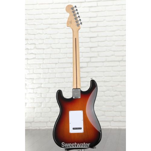  Squier Affinity Series Stratocaster Electric Guitar - 3-Color Sunburst with Laurel Fingerboard