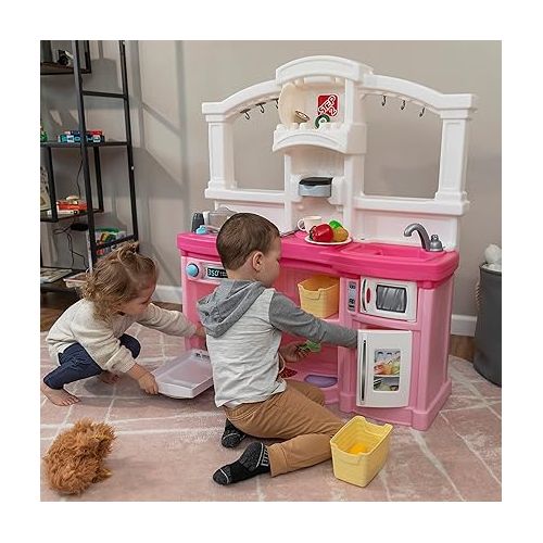 스텝2 Step2 Fun with Friends Kids Kitchen, Indoor/Outdoor Play Kitchen Set, Toddlers 2+ Years Old, 25 Piece Kitchen Toy Set, Easy to Assemble, Pink