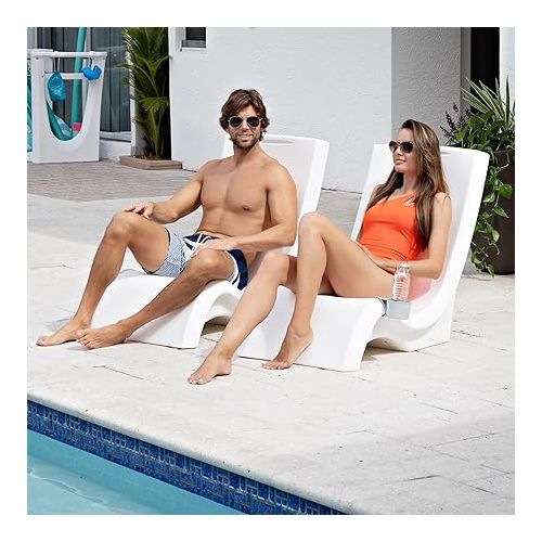 스텝2 Step2 Vero Pool Chair, Fade-Resistant, Waterproof Patio Furniture for Sun Shelf, Use in Pools up to 9-Inches of Water, Weighted, White