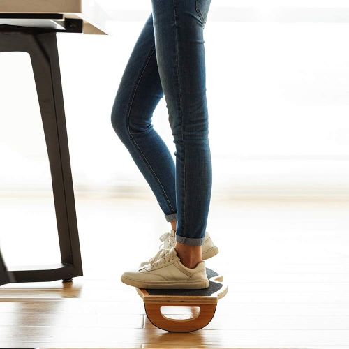  [아마존핫딜][아마존 핫딜] StrongTek Foot Rest Under Desk, Rocking Step Stool, Rocker Balance Board, Natural Wood, Non Slip, Ergonomic Pressure Relief for Proper Posture Support, Home, Office and PC Use (350