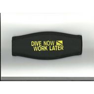 Sub-base Maskenband, schwarz, Aufdruck:Dive now-work later in gelb