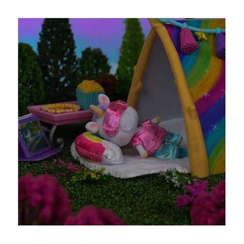  Sunny Days Entertainment Honey Bee Acres Rainbow Ridge Sweet Dreams Pajama Party - 15 Piece Dollhouse Playset with Exclusive Unicorn Figure | Pretend Play Toys for Kids