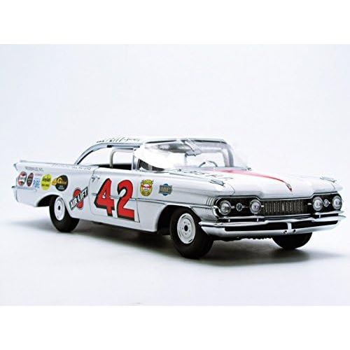  Lee Petty #42 1959 Oldsmobile 88 1959 Daytona 500 Winner 118 Sunstar Platinum Collection Diecast