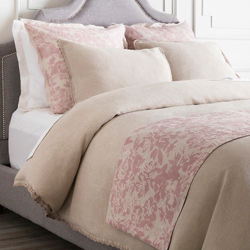  Surya Clara Bed Runner