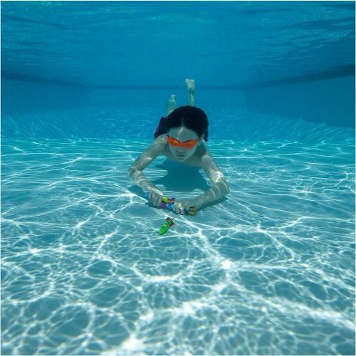 스윔웨이즈 SwimWays Toypedo Bandits Pool Diving Toys - Sinking Torpedo Swim Toys - Pack of 4, Colors Vary, (12298)