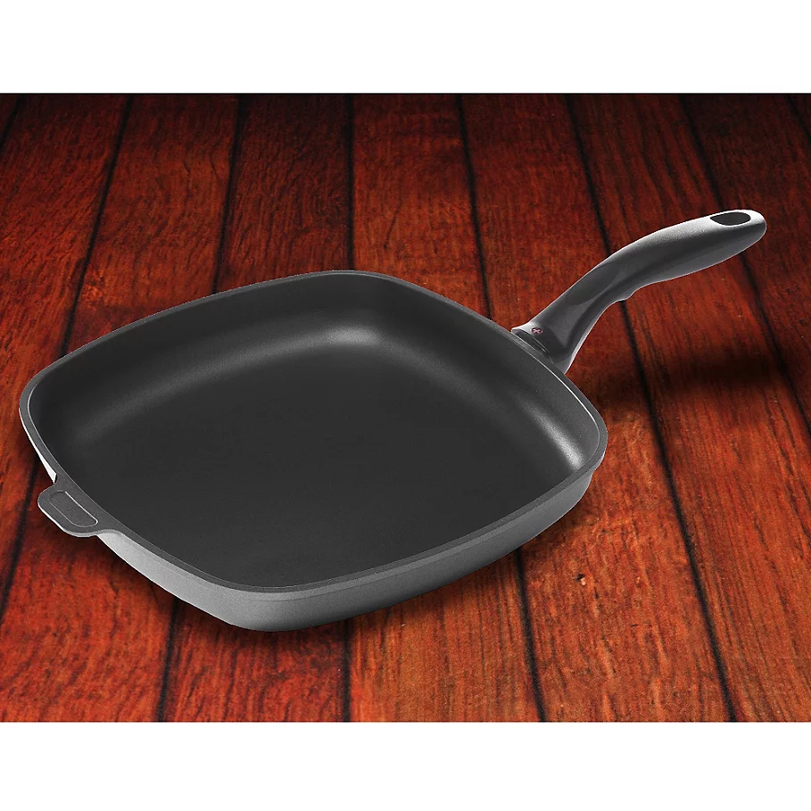  Swiss Diamond 11-Inch Square Nonstick Fry Pan