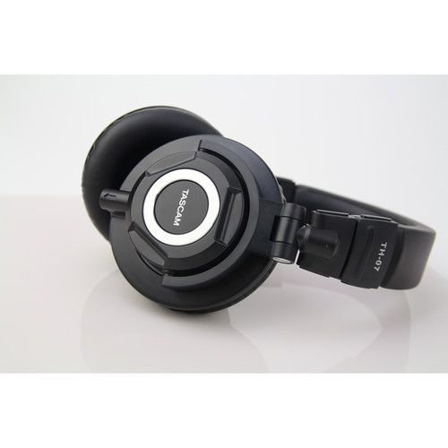  TASCAM TH-07 High-Definition Monitor Headphones (Black)