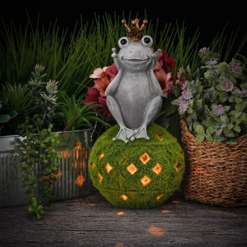  Besuchen Sie den TERESA'S COLLECTIONS-Store TERESAS COLLECTIONS Solarleuchte Froschkoenig Gartenfiguren auf Kugel beflockt mit Moos Kunstharz Frosch Dekofiguren 30.5cm Tierfigur Wetterfest Fruehling Sommer Gartendeko fuer Aussen