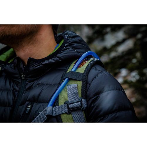  TETON Sports Oasis 1100 Hydration Pack; Free Hydration Bladder; For Backpacking, Hiking, Running, Cycling, and Climbing