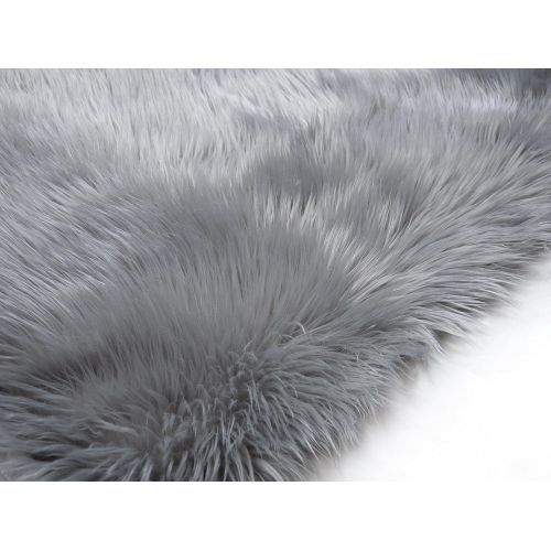  Tadpoles Faux Fur Rug, Grey, 4x6 Feet