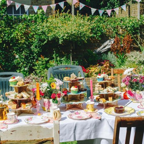  Talking Tables Truly Scrumptious Tea Party Floral Cake Stand Height 36cm, 14