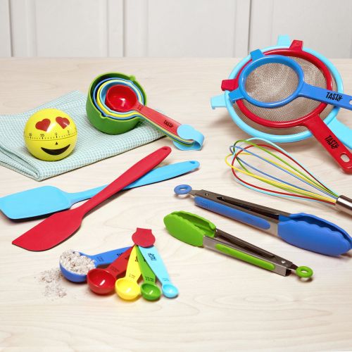  Tasty 19 Piece Kitchen Utensil and Gadget Set