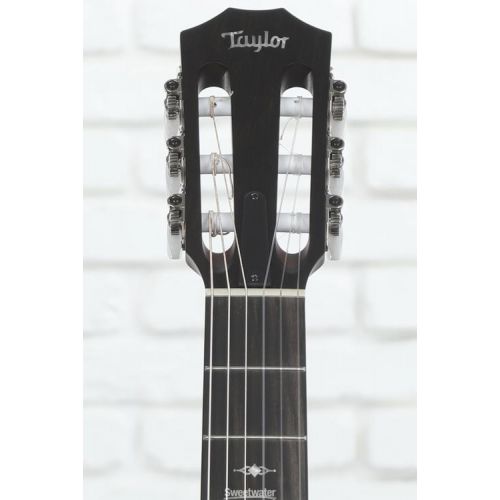  Taylor 312ce-N Nylon Acoustic-electric Guitar - Natural Sitka Spruce