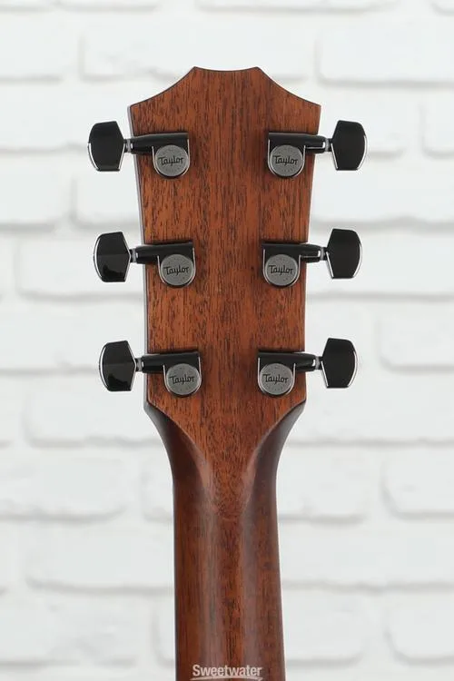  Taylor 814ce Acoustic-Electric Guitar - Natural with V-Class Bracing and Radiused Armrest