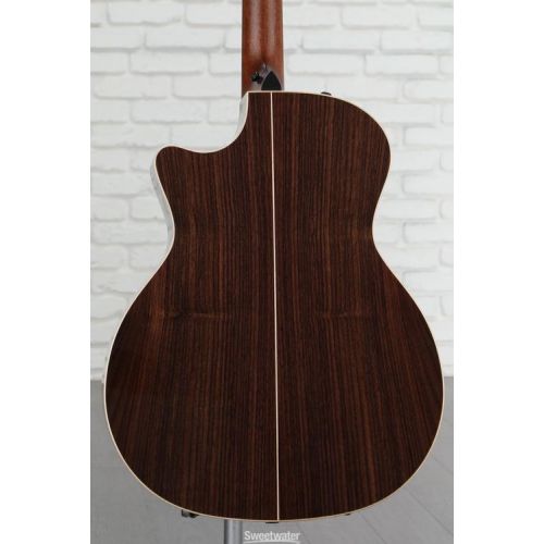  Taylor 814ce Acoustic-Electric Guitar - Natural with V-Class Bracing and Radiused Armrest