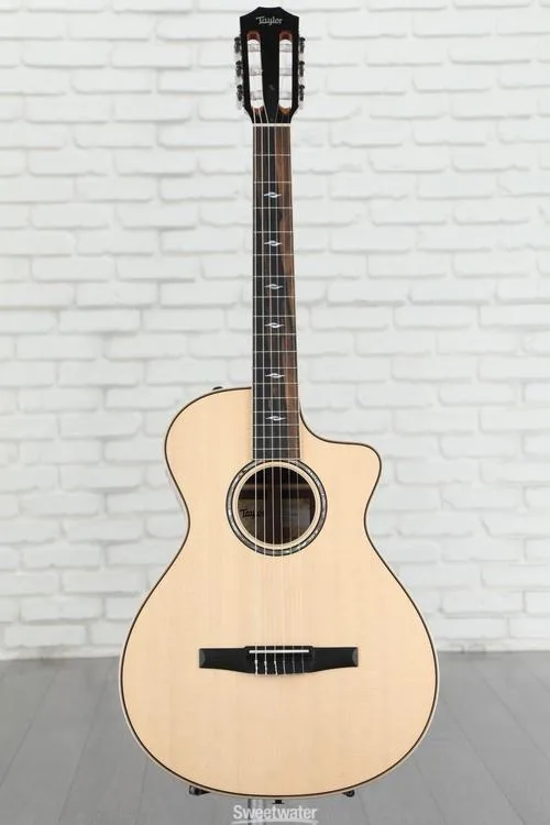  Taylor 812ce-N Grand Concert Nylon-string Guitar - Natural