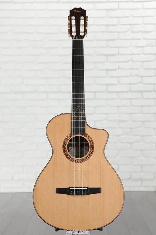  Taylor Jason Mraz Signature - Natural Red Cedar