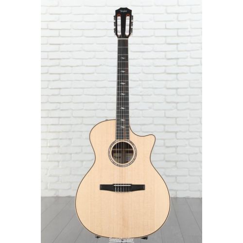  Taylor 814ce-N - Natural Sitka Spruce