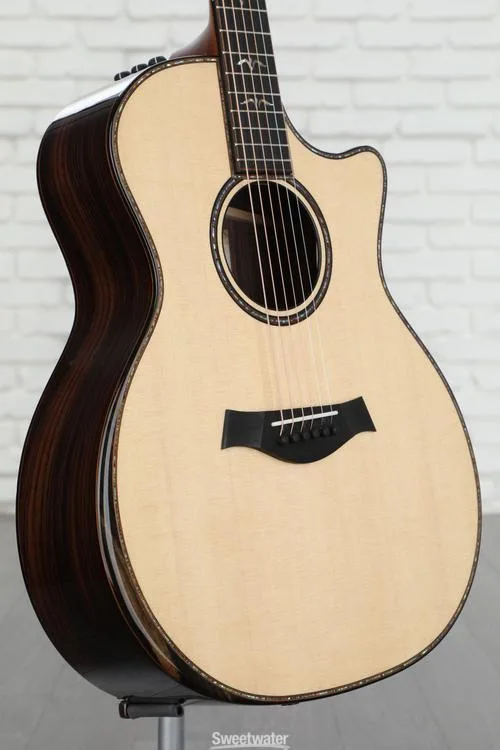 Taylor 914ce - Natural Sitka Spruce Demo