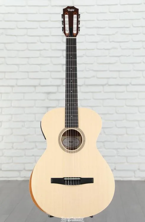  Taylor Academy 12e Nylon-string Acoustic-electric Guitar - Natural