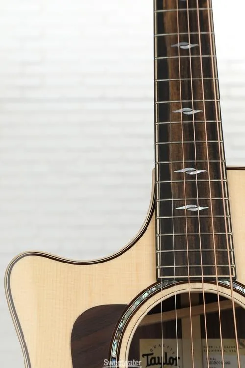  Taylor 814ce Left-handed Acoustic-electric Guitar - Natural with V-Class Bracing and Radiused Armrest