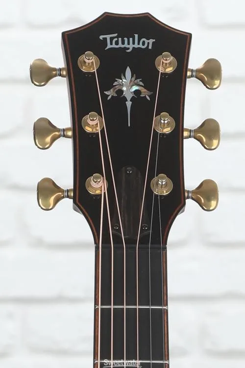  Taylor 914ce - Natural Sitka Spruce