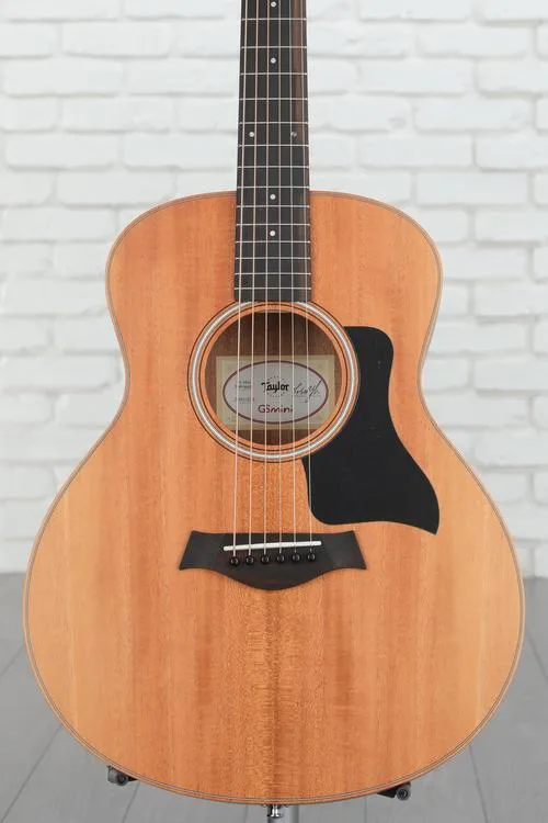  Taylor GS Mini Mahogany Acoustic Guitar - Natural with Black Pickguard Demo