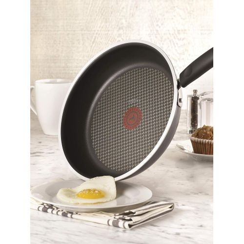  T-fal C5310264 Non-Stick Fry Pan, Ergonomic, Stay Cool Handle, Aluminum, 7.75-Inch, Black