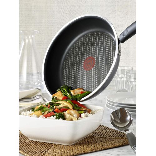  T-fal C5310264 Non-Stick Fry Pan, Ergonomic, Stay Cool Handle, Aluminum, 7.75-Inch, Black