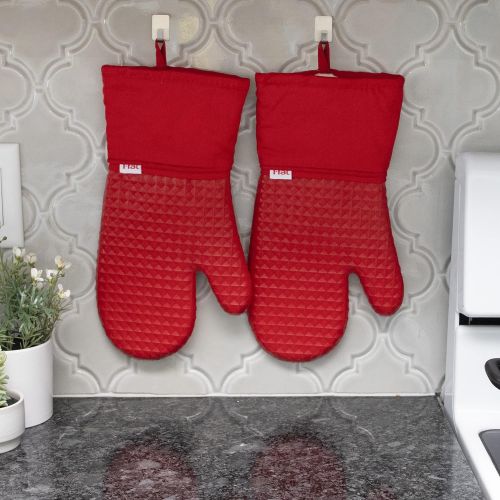  T-fal Textiles Waffle Silicone Oven Mitt Set, Softflex,Non-Slip Grip, Heat Resistant, 13-inches x 7-inches, 2 Pack, Red