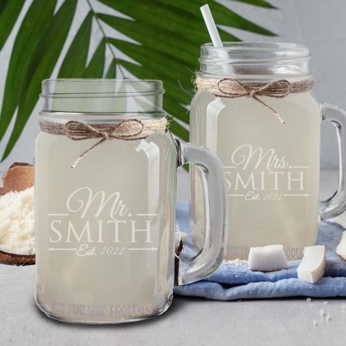  [아마존베스트]The Wedding Party Mr and Mrs Mason Jar Glasses for Couples - Personalized Engraved Wedding - Custom Monogrammed - Set of 2