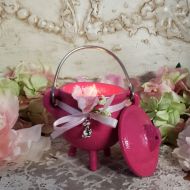 TheShabbyWitch Ostara Candle, Cast Iron Cauldron Candle, Ostara Cauldron Candle, Pink Cauldron, Hot Pink, Easter Cauldron, Eoster, Hand poured