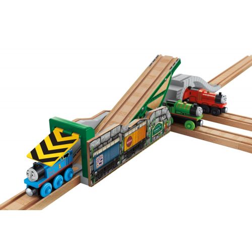  Thomas+%26+Friends Fisher-Price Thomas & Friends Wooden Railway, Tipping Tidmouth Bridge