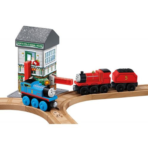  Thomas+%26+Friends Fisher-Price Thomas & Friends Wooden Railway, Christmas Crossings - Battery Operated