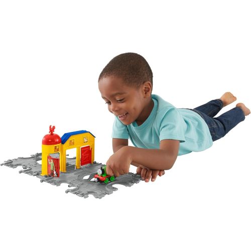  Fisher-Price Thomas & Friends Take-n-Play, McColls Farm Tile Tracks Train Set