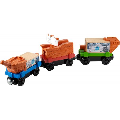  Fisher-Price Thomas & Friends Wooden Railway, Pirate Ship Delivery Train Set