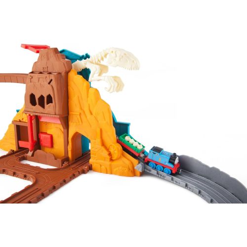  Fisher-Price Thomas & Friends Take-n-Play, Roaring Dino Run