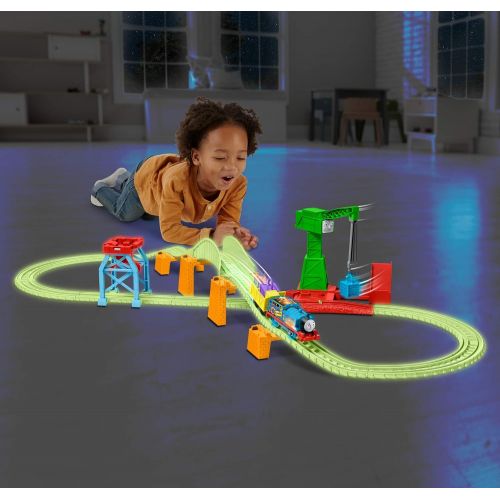  Thomas & Friends Trackmaster Hyper Glow Night Delivery Playset GGL75, Thomas The Tank Engine & Friends, Glowing Track Pieces, Cranky The Crane, Multicoloured