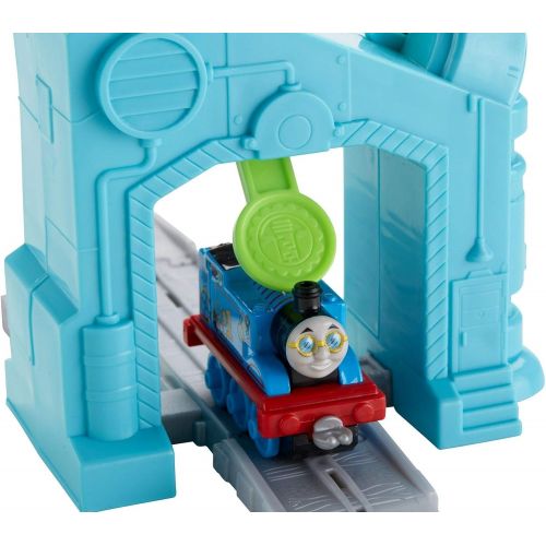  Fisher-Price Thomas & Friends Adventures, Robot Thomas n a Box