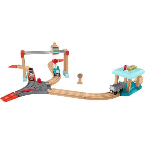  Fisher-Price Thomas & Friends Wood, Lift & Load Cargo Set