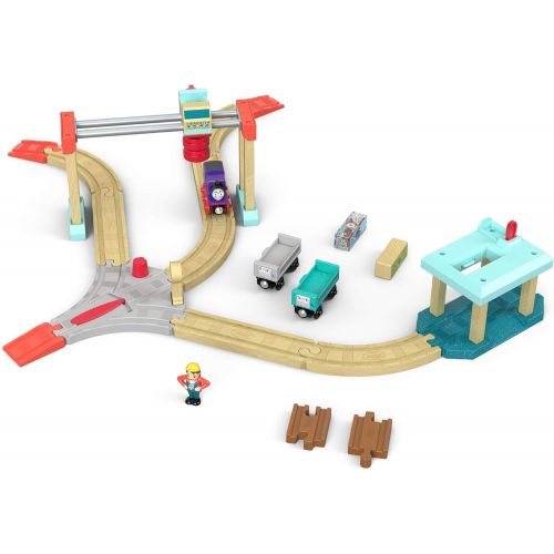  Thomas & Friends Fisher-Price Wood, Lift & Load Cargo Set