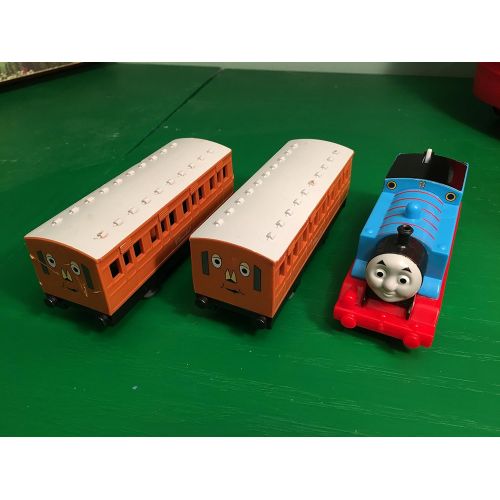  Thomas & Friends Trackmaster Thomas the Tank Engine with Annie & Clarabel