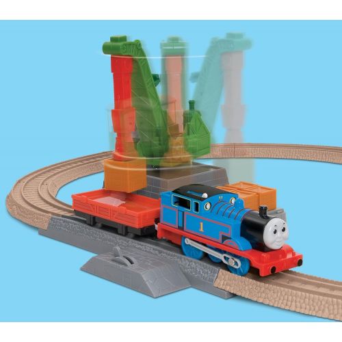 피셔프라이스 Fisher-Price Thomas the Train: TrackMaster Colin in The Party Surprise