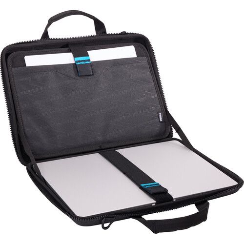 툴레 Thule Gauntlet MacBook Pro Attache (Black, 16