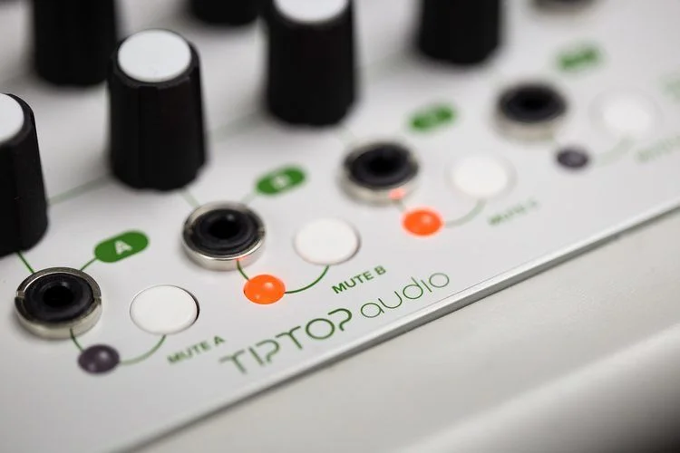  Tiptop Audio Trigger Riot Eurorack Sequencer Module - White