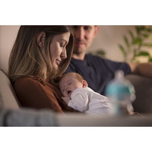 토미티피 Tommee Tippee Advanced Anti-Colic Newborn Baby Bottle Feeding Gift Set, Heat Sensing...